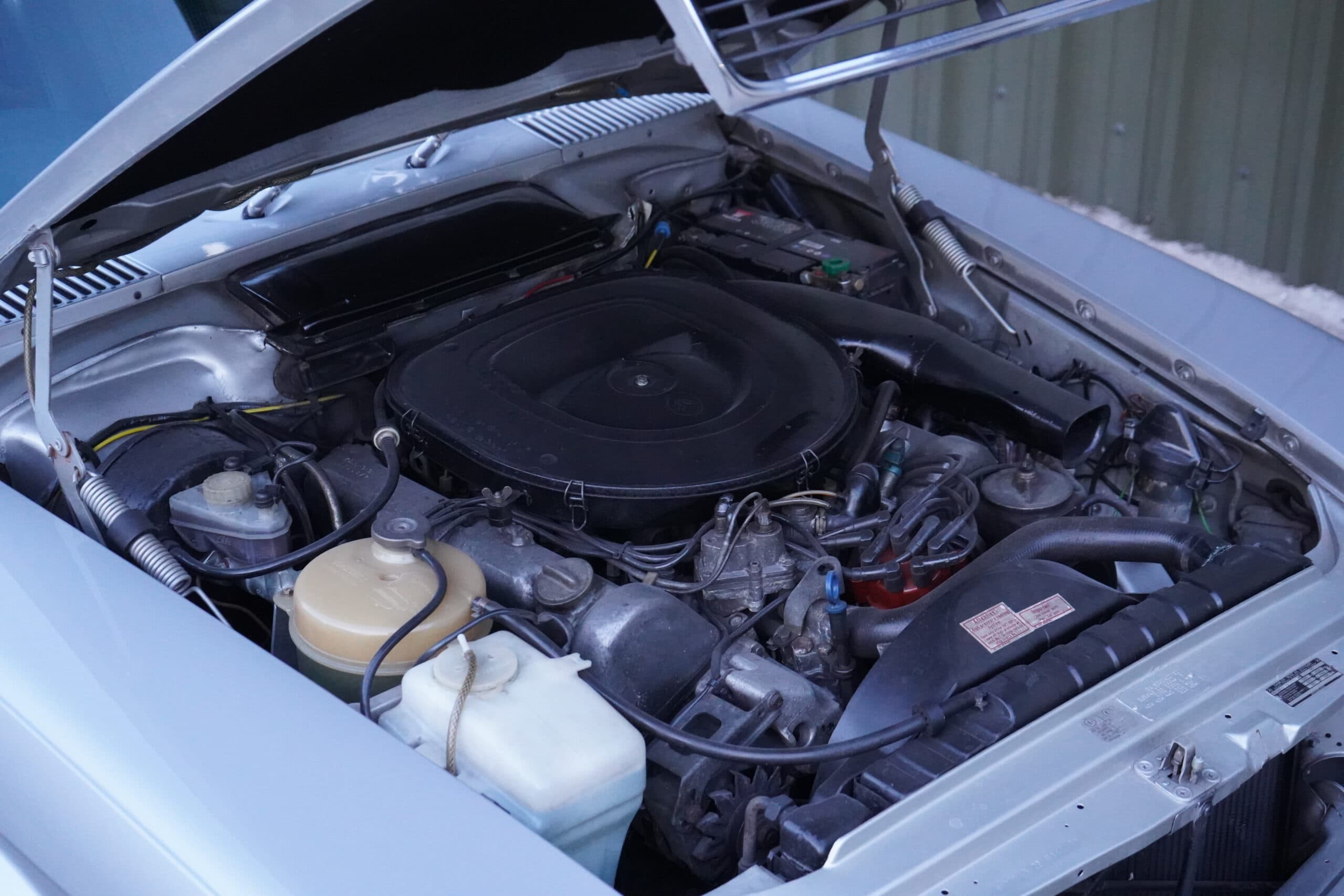 Mercedes-Benz 350 SL (R107) engine bay view.